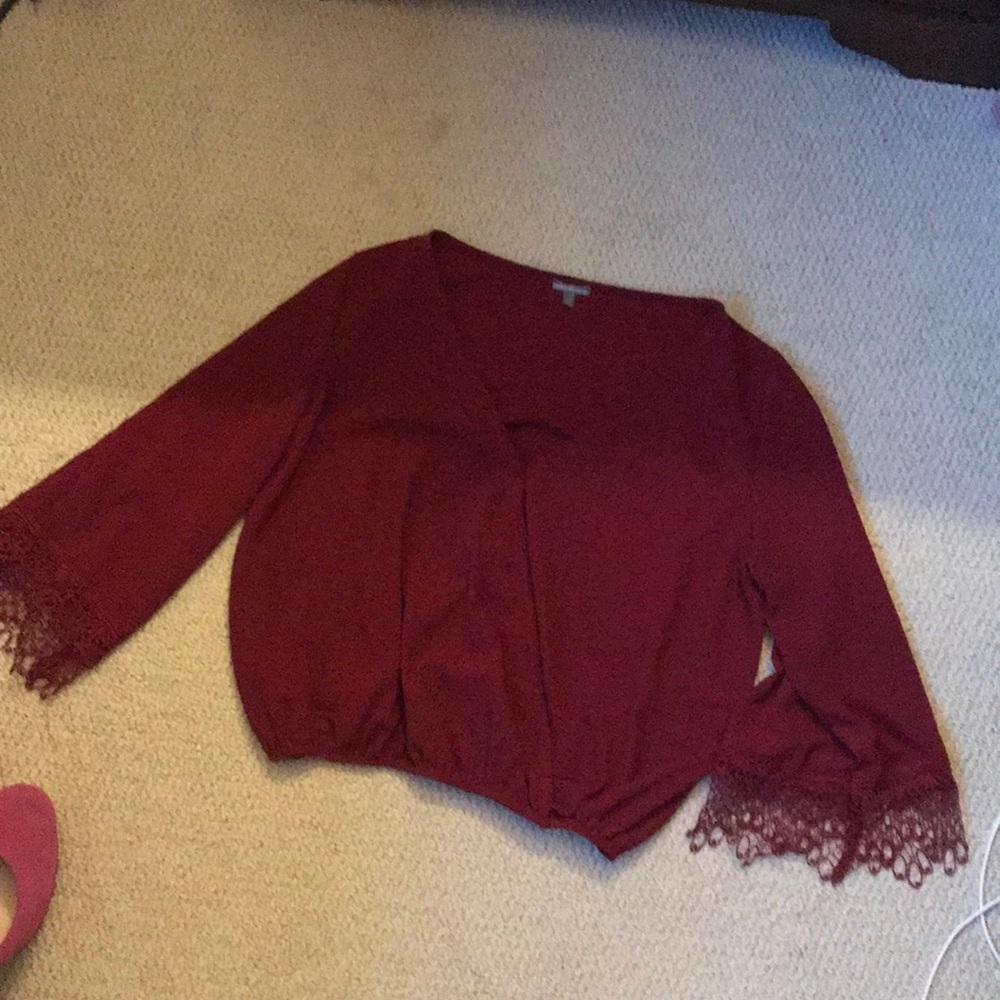 Maroon Bell Sleeved Crop